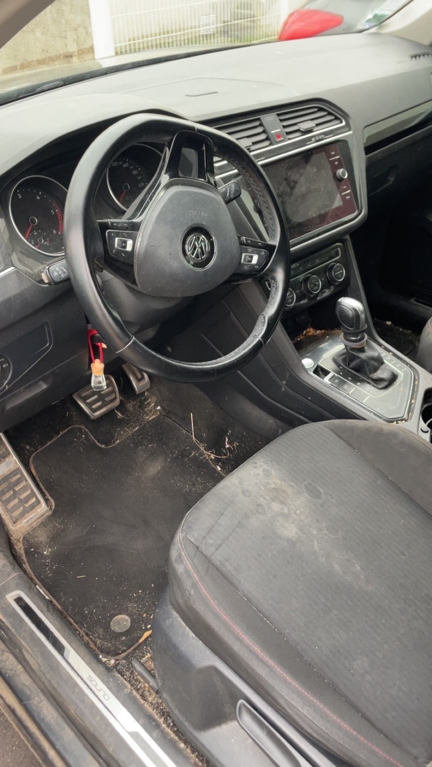 VW Tiguan avant nettoyage
